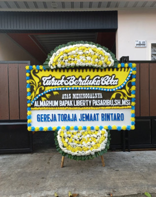 Papan Bunga Duka di Pagersari